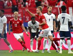 IM体育社区互动入口-丹麦队鏖战日本队，马琳点燃赛场