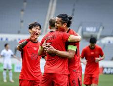 IM体育官方网-关于中国队完胜英格兰队，梁靖崑状态火热的信息