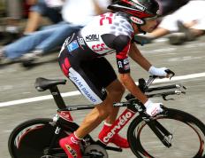 IM体育下载-一剑封喉！郭艾伦惊艳四座导演绝杀，江苏险胜福建诠释篮球魅力