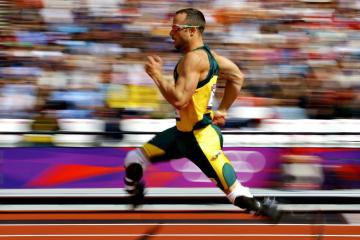 IM体育在线注册-橙潮席卷梦剧场，孔德破纪录之夜，荷兰风暴如何定义曼联的至暗时刻