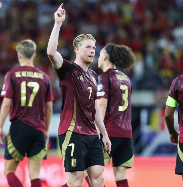 IM体育-乌拉圭逆转巴黎,德布劳内统治全场的简单介绍