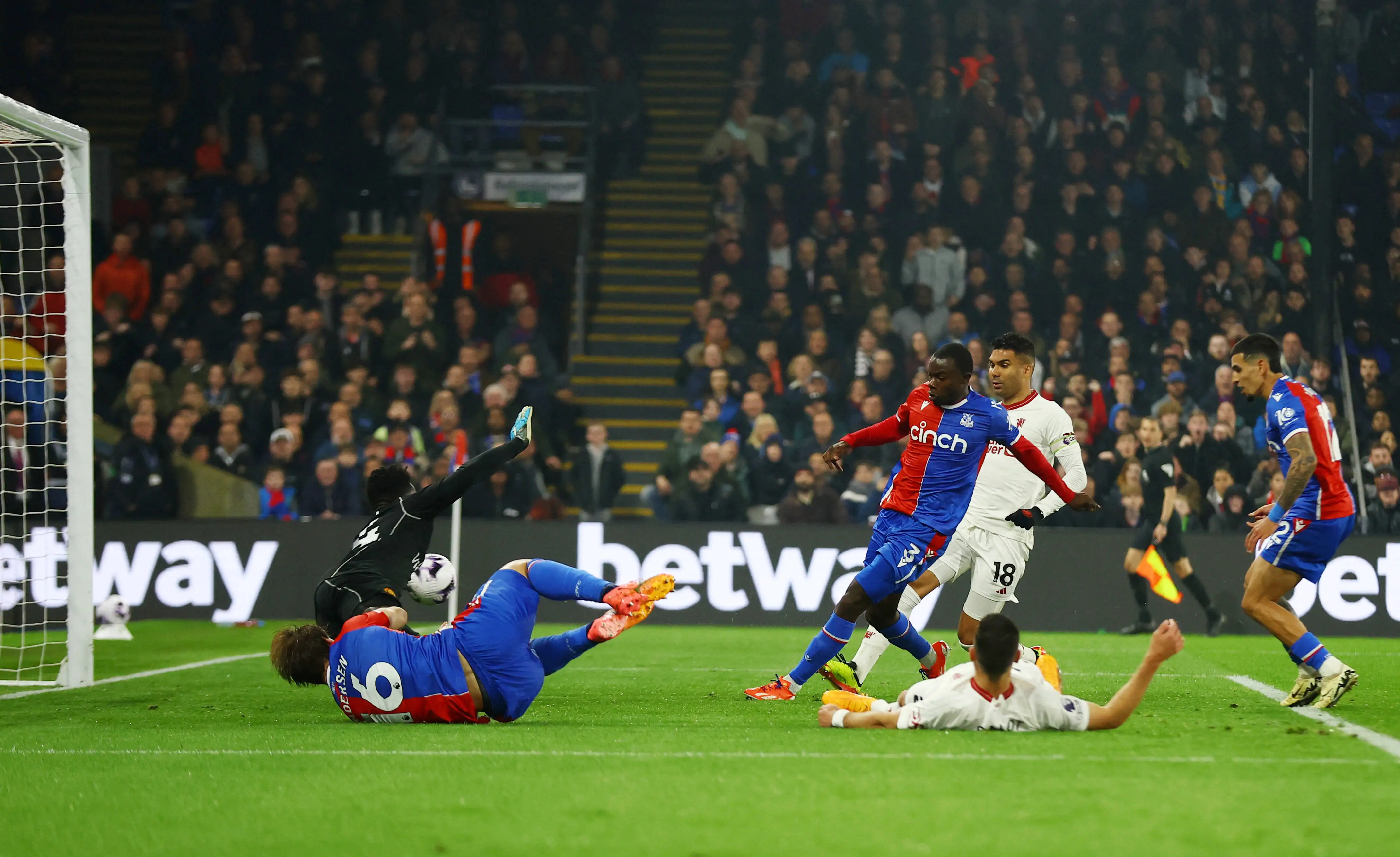 IM体育注册链接-关于莱切斯特城战平伯恩茅斯，战绩告一段落的信息