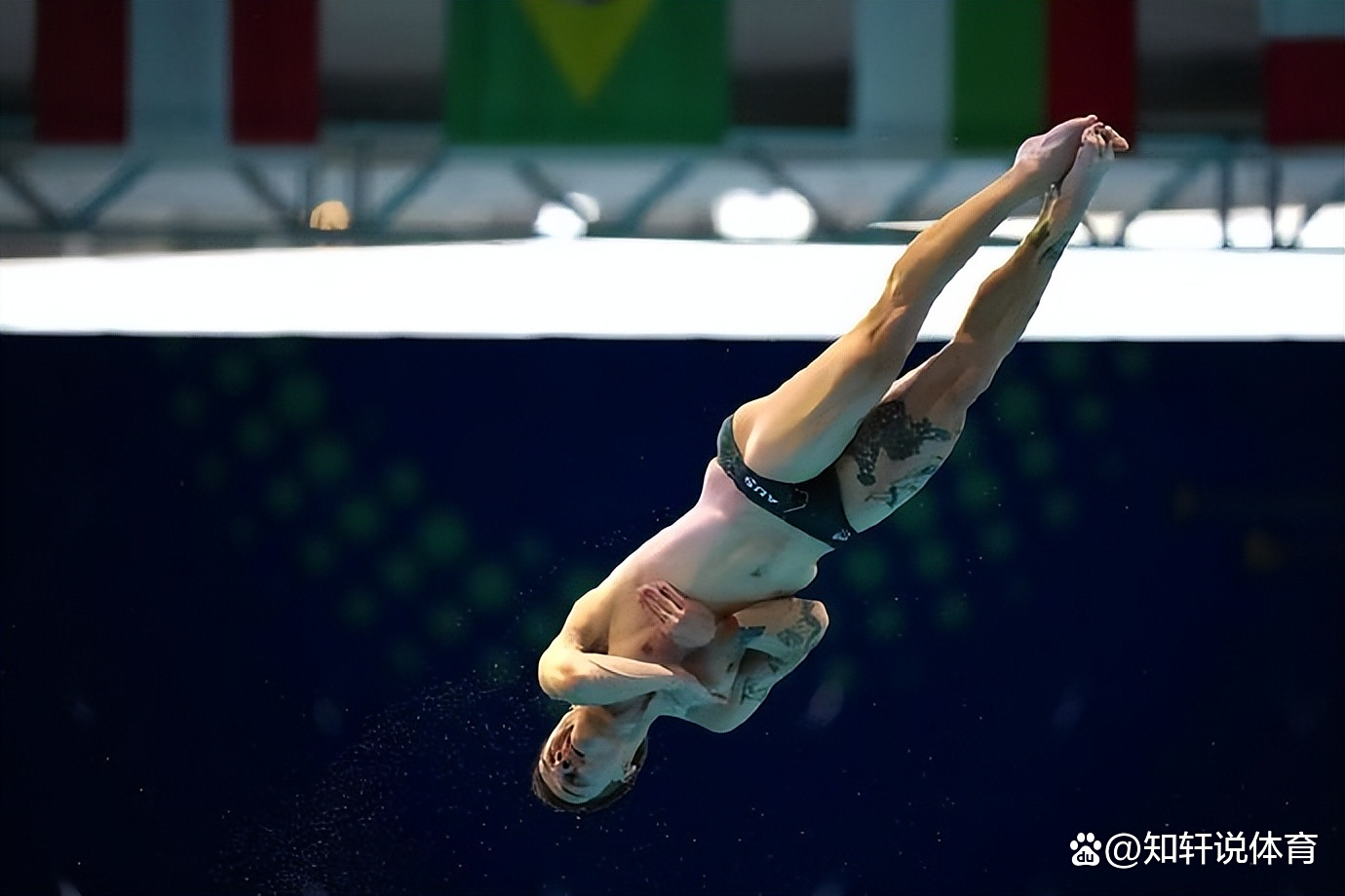 IM体育平台-力挽狂澜！国家队背水一战逆袭比赛的简单介绍