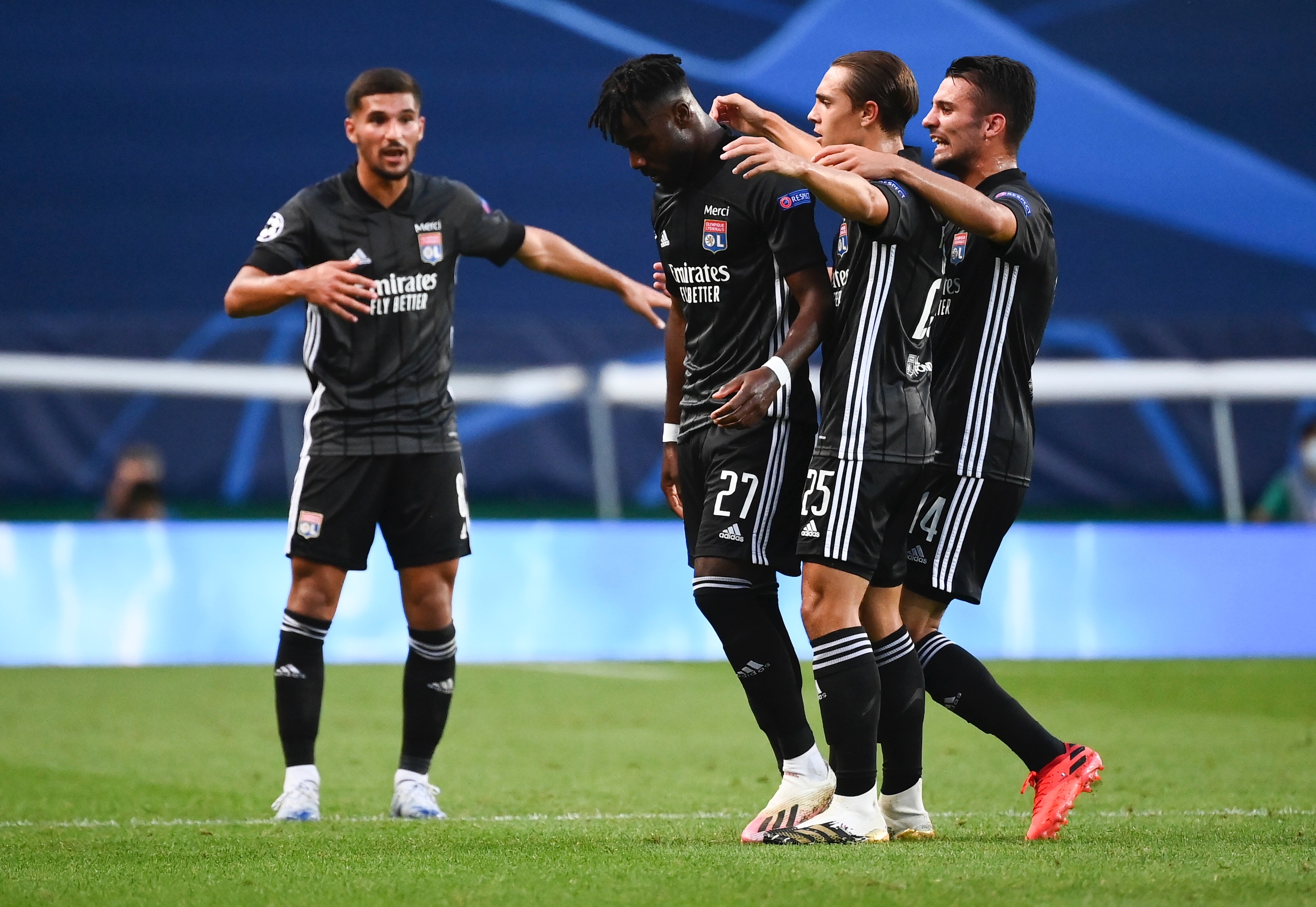 IM体育官网入口-里昂凭借出色发挥,完胜对手