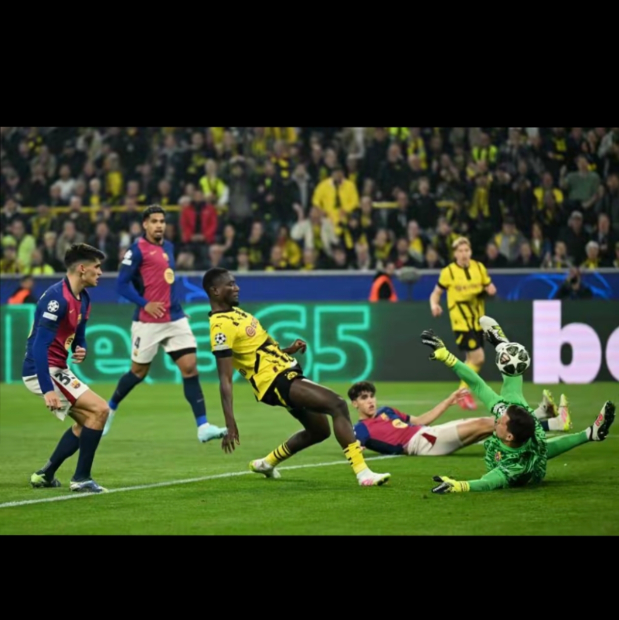 IM体育官方网-包含多特蒙德客场遭遇纽伦堡，卫冕冠军面临硬仗的词条