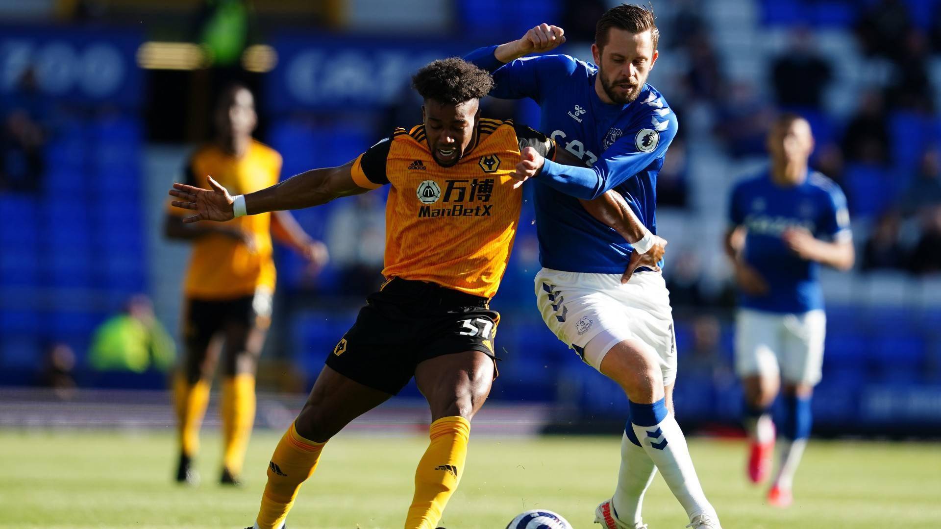 IM体育官方网站-狼队遭遇困境，欧战脱欧危机