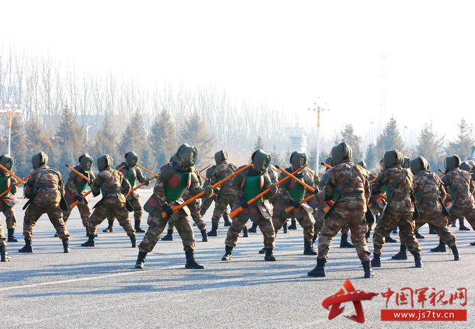 IM体育社区互动入口-包含里昂欲突围争四，队内斗志高昂的词条