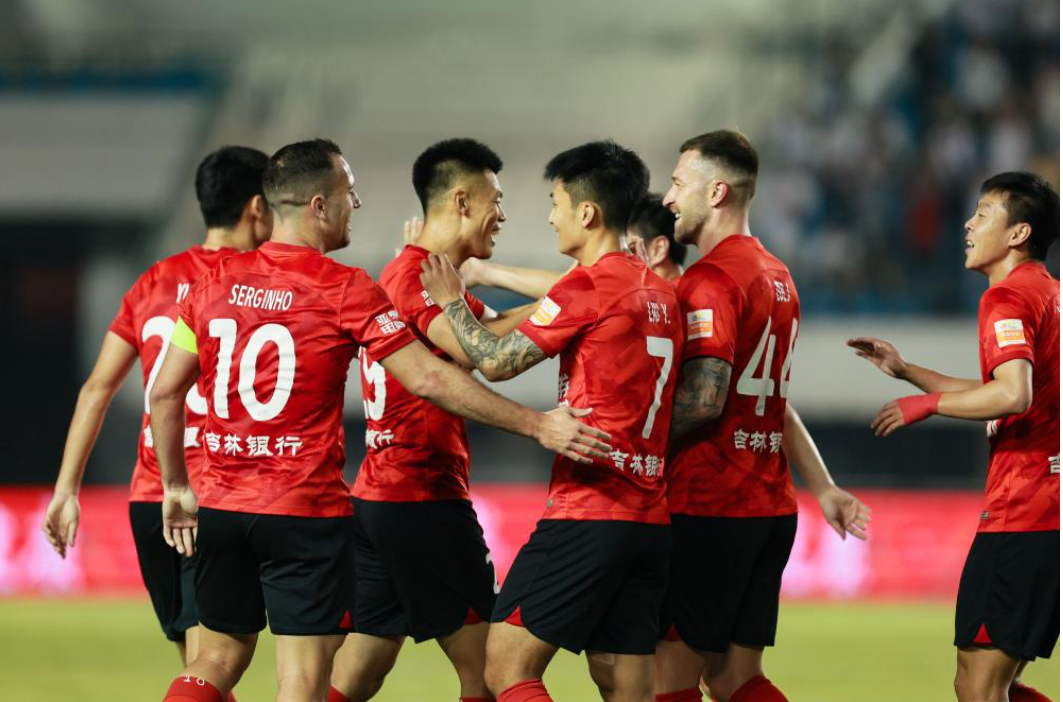 IM体育数据分析平台-包含中超球队再展身手，硬战在即的词条