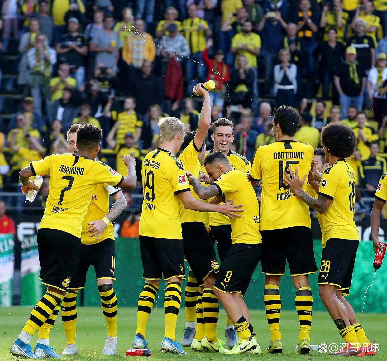 IM体育官网入口-包含多特蒙德惊险取胜，晋级近在眼前的词条