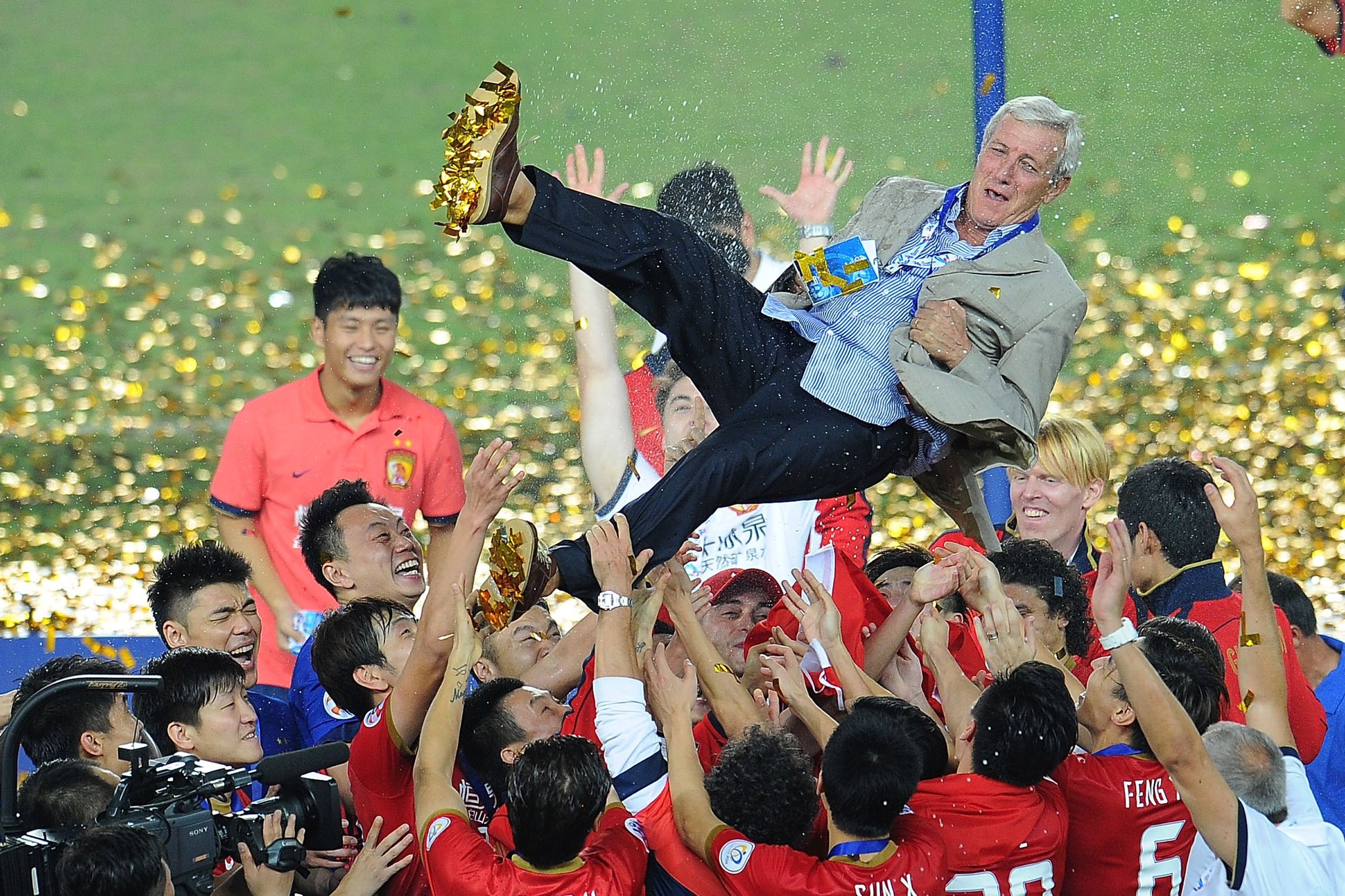 IM体育App下载-包含广州恒大主场胜权健，豪取连胜的词条