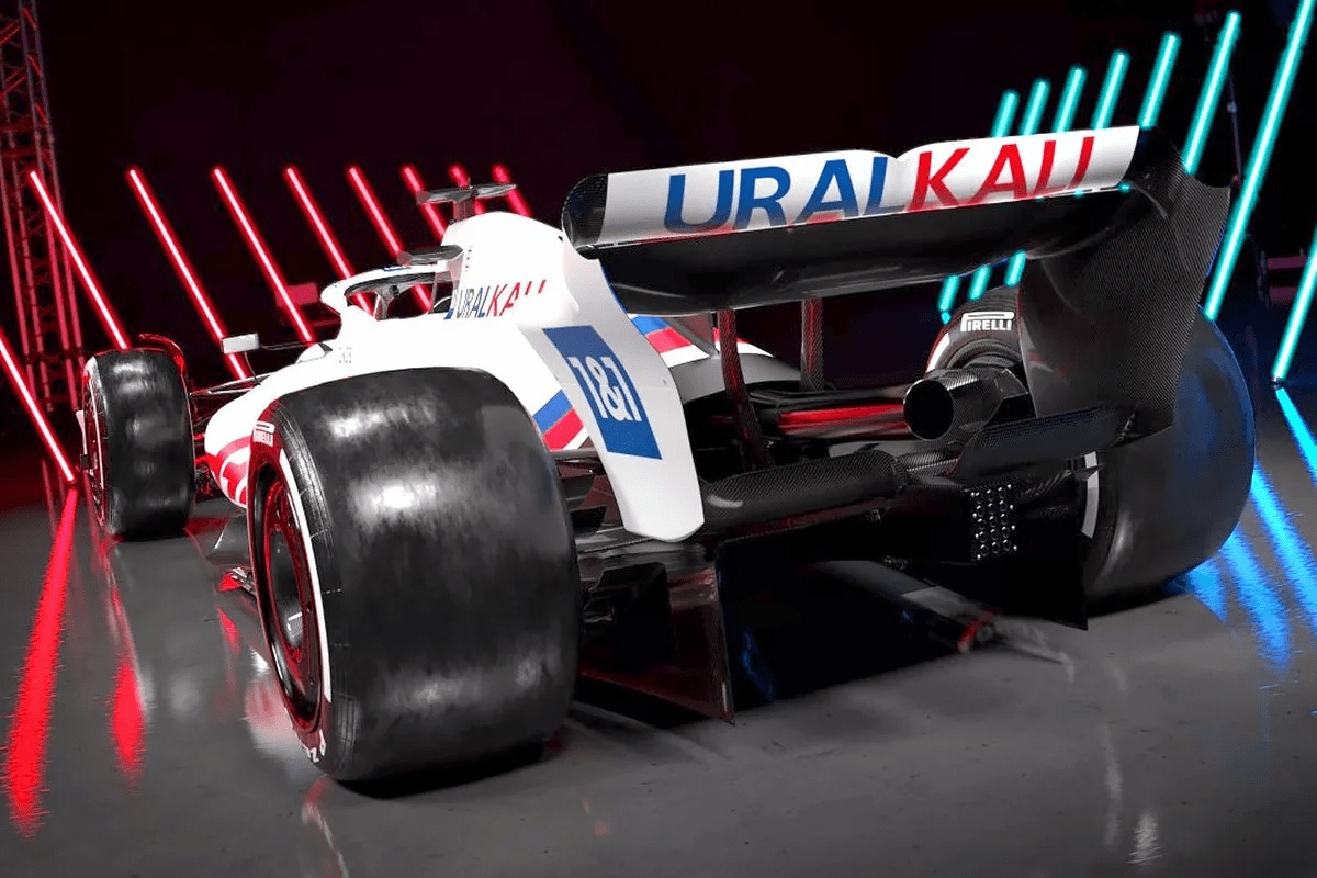 IM体育官方网站-哈斯车队轻取阿斯顿马丁，汉密尔顿扛起全队的简单介绍