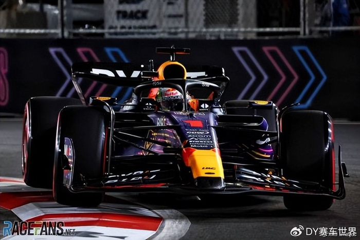 IM体育下载-法拉利碾压哈斯车队,拉塞尔刷新纪录