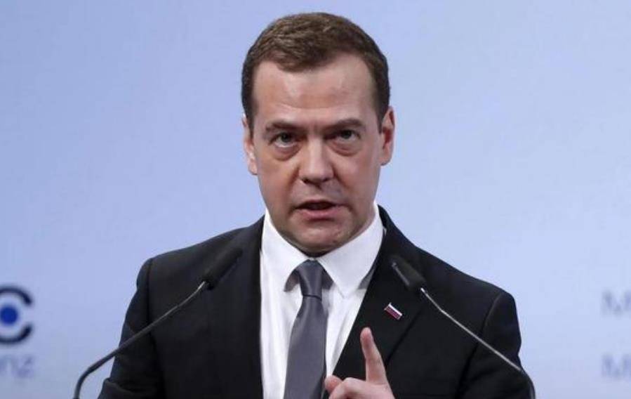 IM体育官网-年终总决赛轻取戴维斯杯,梅德韦杰夫高光表现