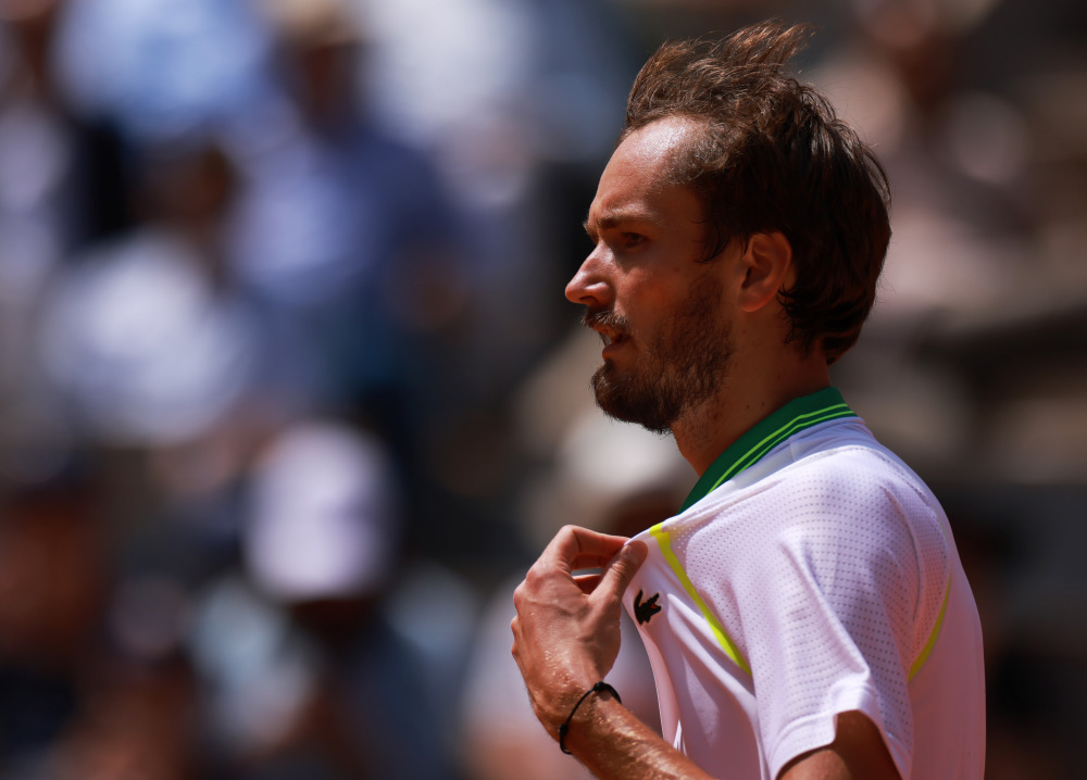 IM体育下载-联合杯险胜法网，梅德韦杰夫点燃赛场