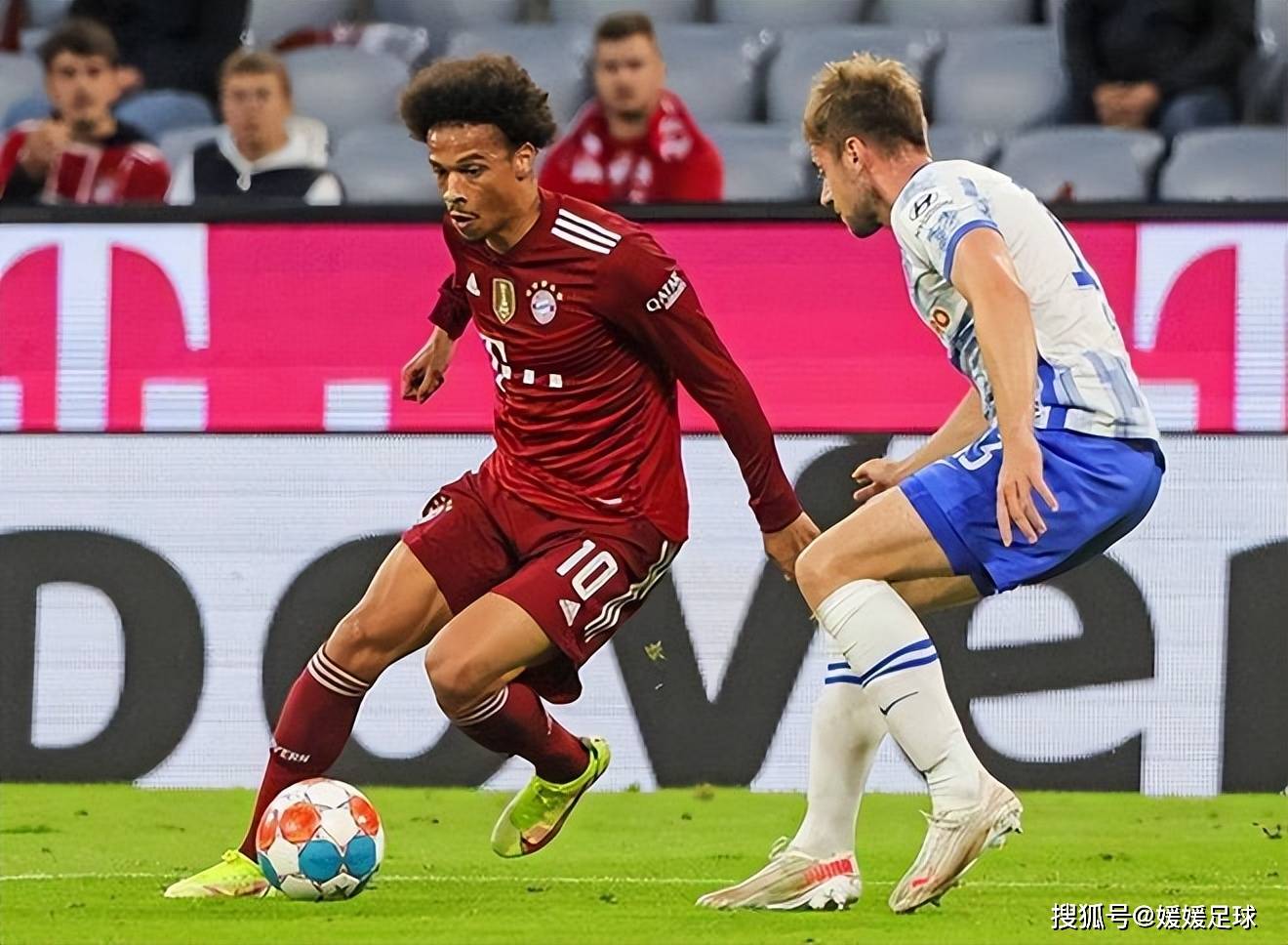 IM体育官方平台-莱比锡红牛翻盘巴黎,奥亚尔萨瓦尔状态火热的简单介绍