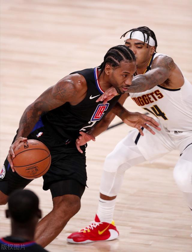 IM体育官方平台-势均力敌！球队实力对决场上余音绕梁的简单介绍