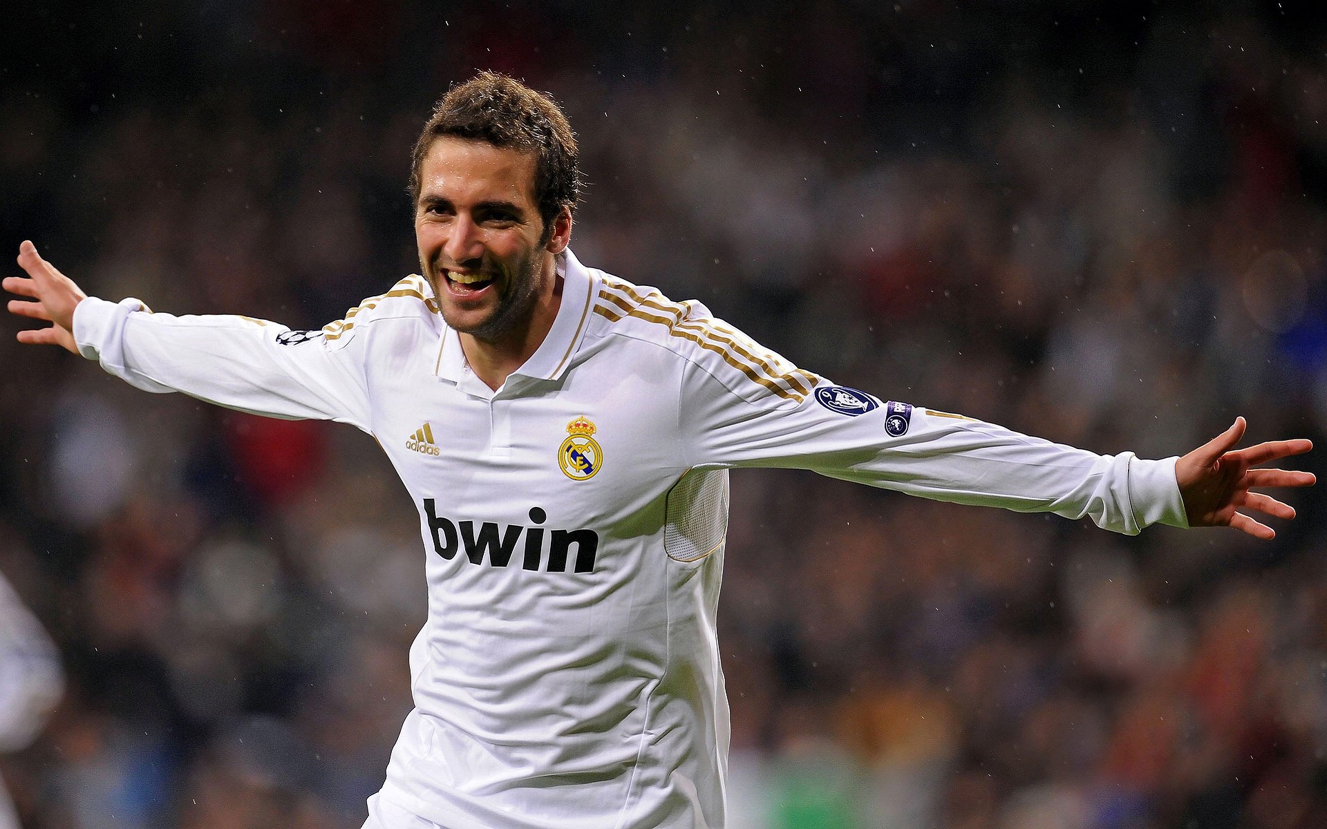 IM体育官网-非洲雄鹰展翅翱翔,C罗关键先生本色,尼日利亚连续得分压制新西兰的战术启示